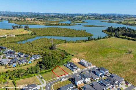 Photo of property in 5 Fjord Way, Karaka, Papakura, 2113