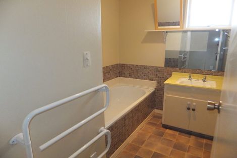 Photo of property in 33 Cavendish Road, Casebrook, Christchurch, 8051