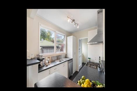 Photo of property in 1/7 Odette Road, Totara Vale, Auckland, 0629