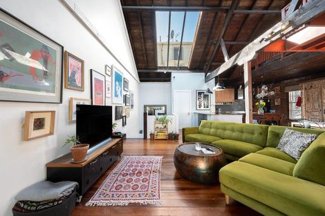 Photo of property in 1/12 Little George Street, Thorndon, Wellington, 6011