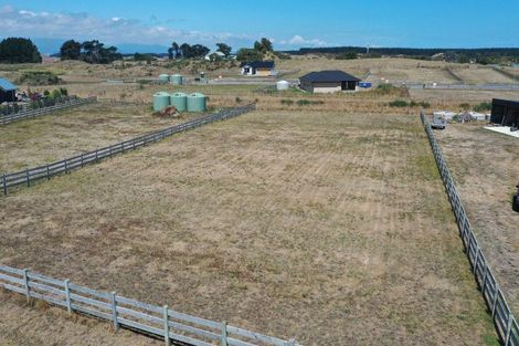 Photo of property in 10 Roma Way, Waitarere, 5510