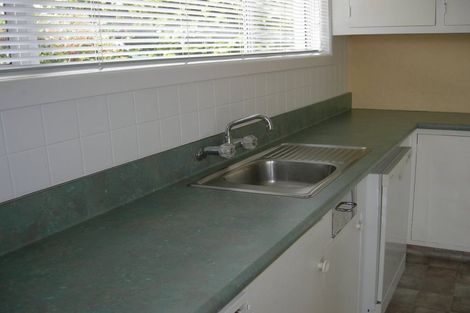 Photo of property in 77 Memorial Avenue, Ilam, Christchurch, 8053
