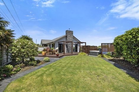 Photo of property in 438 Mangorei Road, Highlands Park, New Plymouth, 4312