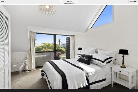 Photo of property in 92b Aikmans Road, Merivale, Christchurch, 8014