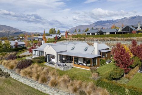 Photo of property in 2 Owen Marshall Lane, Arrowtown, 9371