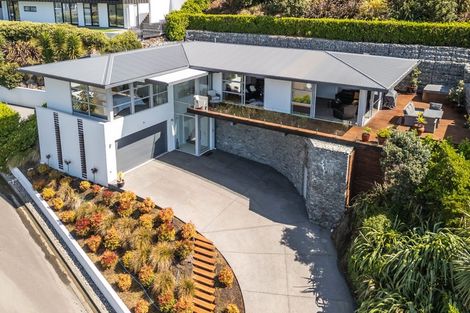 Photo of property in 6 Challenger Lane, Redcliffs, Christchurch, 8081