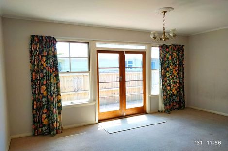 Photo of property in 147 Avonhead Road, Avonhead, Christchurch, 8042