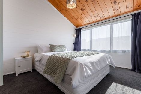 Photo of property in 20 Olive Terrace, Paraparaumu Beach, Paraparaumu, 5032