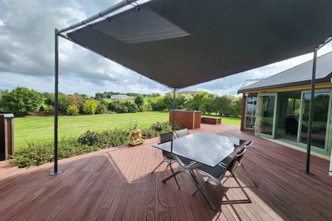 Photo of property in 28 Waipuna Grove, Levin, 5571