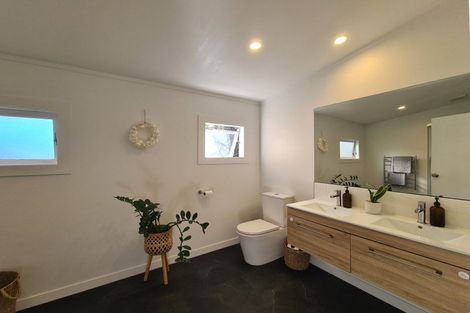 Photo of property in 1205 Rings Road, Coromandel, 3506