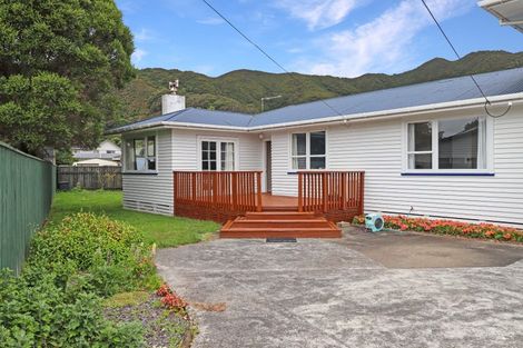 Photo of property in 30a Saint Ronans Avenue, Waterloo, Lower Hutt, 5011
