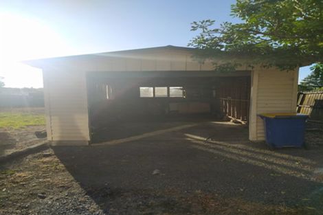 Photo of property in 32 Reid Road, New Lynn, Auckland, 0600