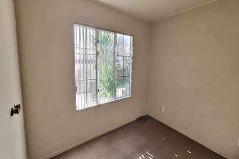 Photo of property in 40 Sikkim Crescent, Clover Park, Auckland, 2019