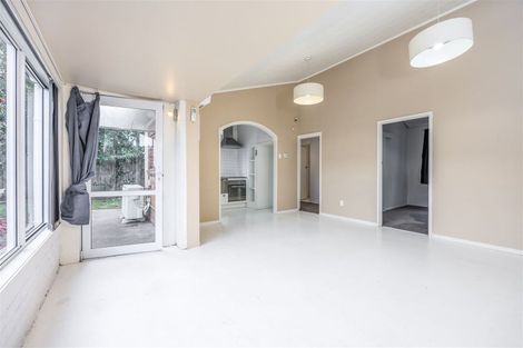 Photo of property in 4/3 Alana Place, Mount Wellington, Auckland, 1060