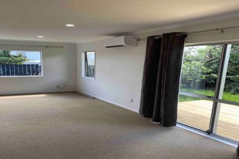 Photo of property in 4 Northall Road, New Lynn, Auckland, 0600