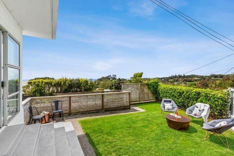 Photo of property in 8 Wallace Place, Westown, New Plymouth, 4310