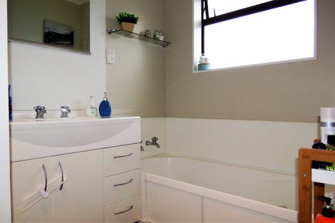 Photo of property in 122 Heaphy Street, Te Awamutu, 3800