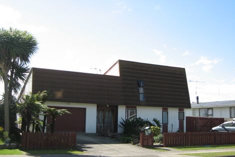 Photo of property in 22 Farnworth Crescent, Whakatane, 3120
