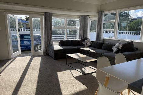 Photo of property in 60 Lake Road, Narrow Neck, Auckland, 0624