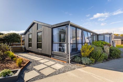 Photo of property in 20 Olive Terrace, Paraparaumu Beach, Paraparaumu, 5032