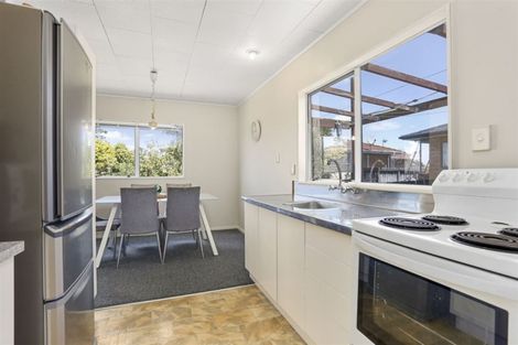 Photo of property in 97 Roberts Road, Te Atatu South, Auckland, 0610