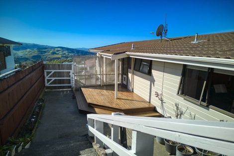 Photo of property in 17 Rice Crescent, Newlands, Wellington, 6037