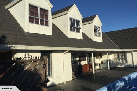 Photo of property in 8 Stormont Place, Avonhead, Christchurch, 8042