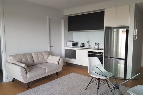 Photo of property in Frank Sargeson Apts, 404/74 Anzac Street, Takapuna, Auckland, 0622