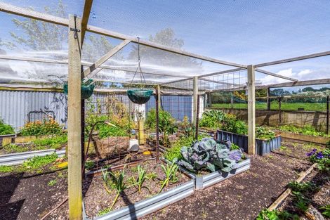 Photo of property in 6 South Featherston Road, South Featherston, Featherston, 5771