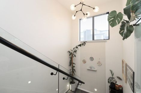 Photo of property in 26 Roxborough Place, East Tamaki Heights, Auckland, 2016