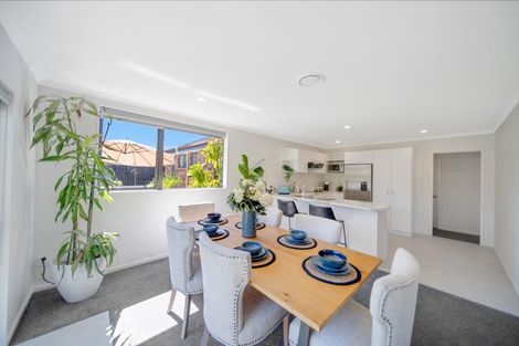 Photo of property in 17 Morewa Place, Takanini, 2112