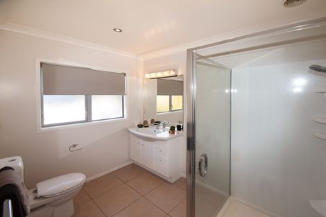 Photo of property in 8 Sedgley Grove, Churton Park, Wellington, 6037