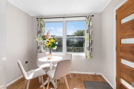 Photo of property in 39 Jillett Street, Titahi Bay, Porirua, 5022