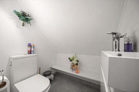 Photo of property in 121 Fairview Avenue, Fairview Heights, Auckland, 0632