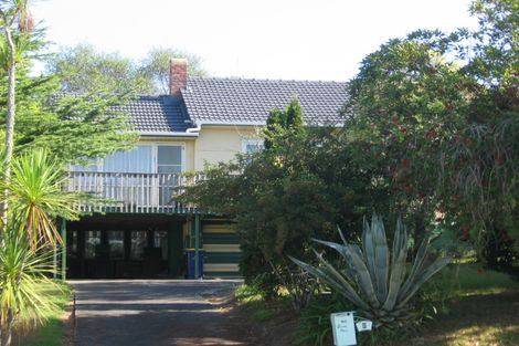 Photo of property in 6 Riverview Road, New Lynn, Auckland, 0600