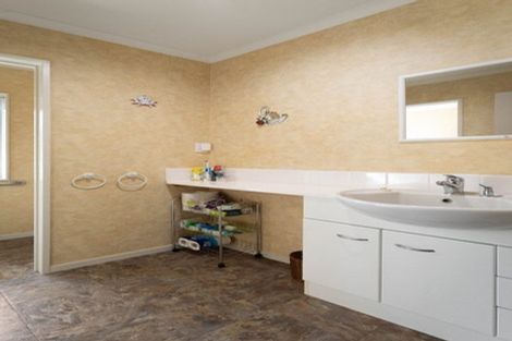 Photo of property in 10 Reabrook Place, Katikati, 3129
