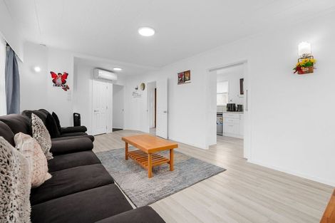 Photo of property in 104 Collins Road, Melville, Hamilton, 3206