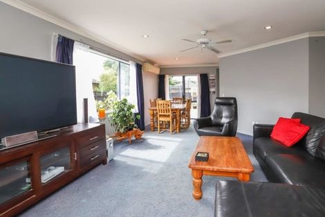 Photo of property in 9 Rochester Place, Nawton, Hamilton, 3200