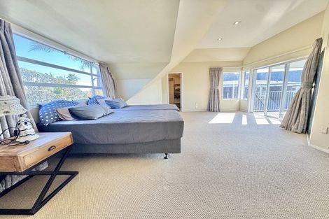 Photo of property in 2 Cliff Road, Torbay, Auckland, 0630