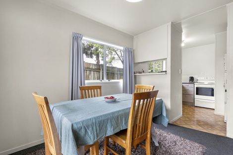Photo of property in 99 Kemp Road, Massey, Auckland, 0614