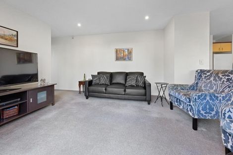 Photo of property in 9 Spalding Rise, Golflands, Auckland, 2013