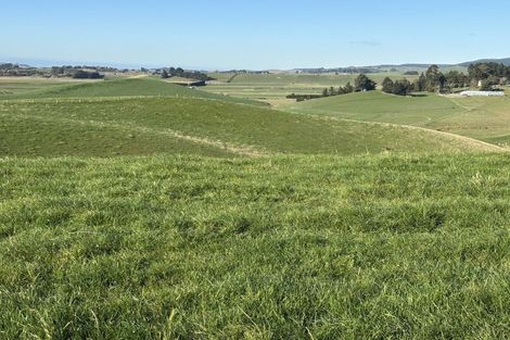 Photo of property in 16 Bay Road, Purakaunui, 9081