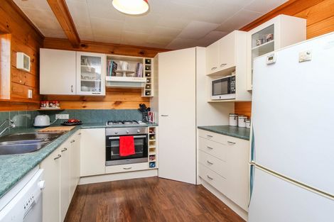 Photo of property in 74 Colwill Road, Massey, Auckland, 0614