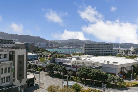Photo of property in 7a/5 Kent Terrace, Mount Victoria, Wellington, 6011