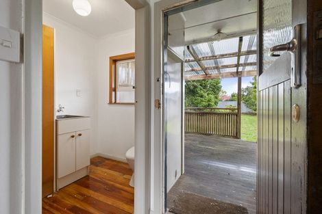 Photo of property in 22 Waterloo Crescent, Hokowhitu, Palmerston North, 4410