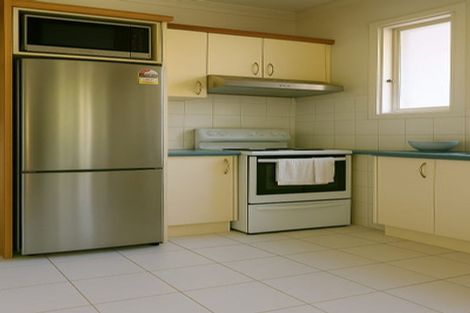 Photo of property in 1/4 Sydney Street, Hauraki, Auckland, 0622