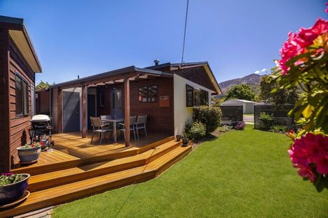Photo of property in 48 Centennial Avenue, Arrowtown, 9302