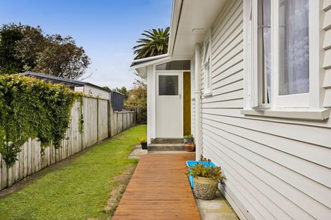 Photo of property in 63 Longfellow Road, Opunake, 4616