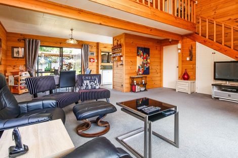 Photo of property in 74 Colwill Road, Massey, Auckland, 0614