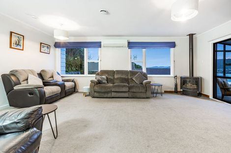 Photo of property in 21 Inlet View, Titahi Bay, Porirua, 5022